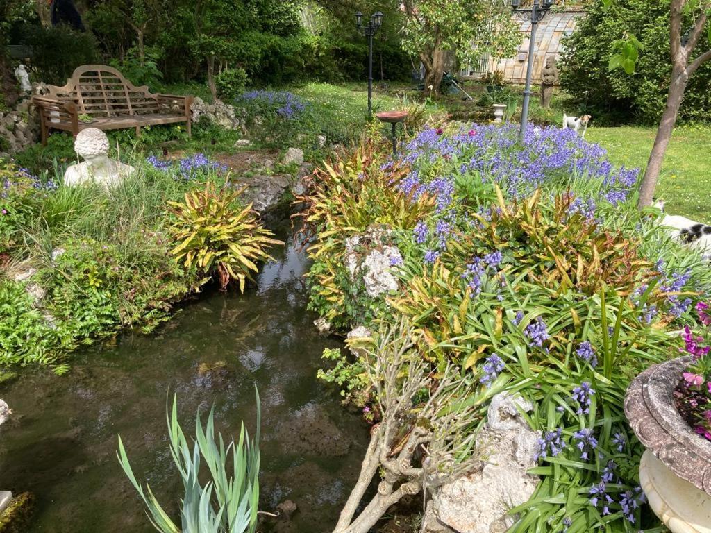 Châteauneuf-sur-Charente La Gueriniere L'Anglaise المظهر الخارجي الصورة